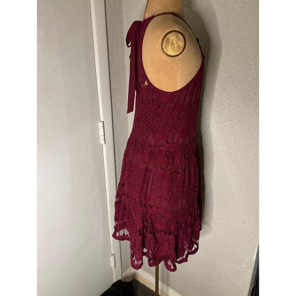 Xtraordinary Lace Maroon Mini Dress M Formal Special Occasion Cocktail Coquette - Picture 3 of 11